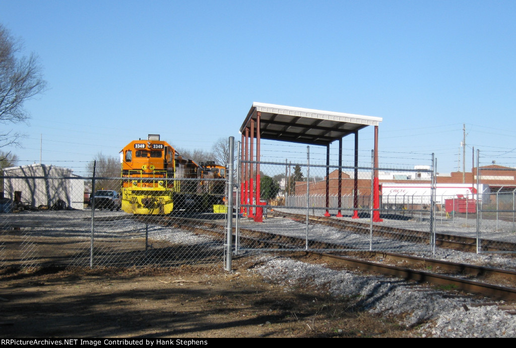Shots of C&C-GSWR yard, headquarters and service area with road power